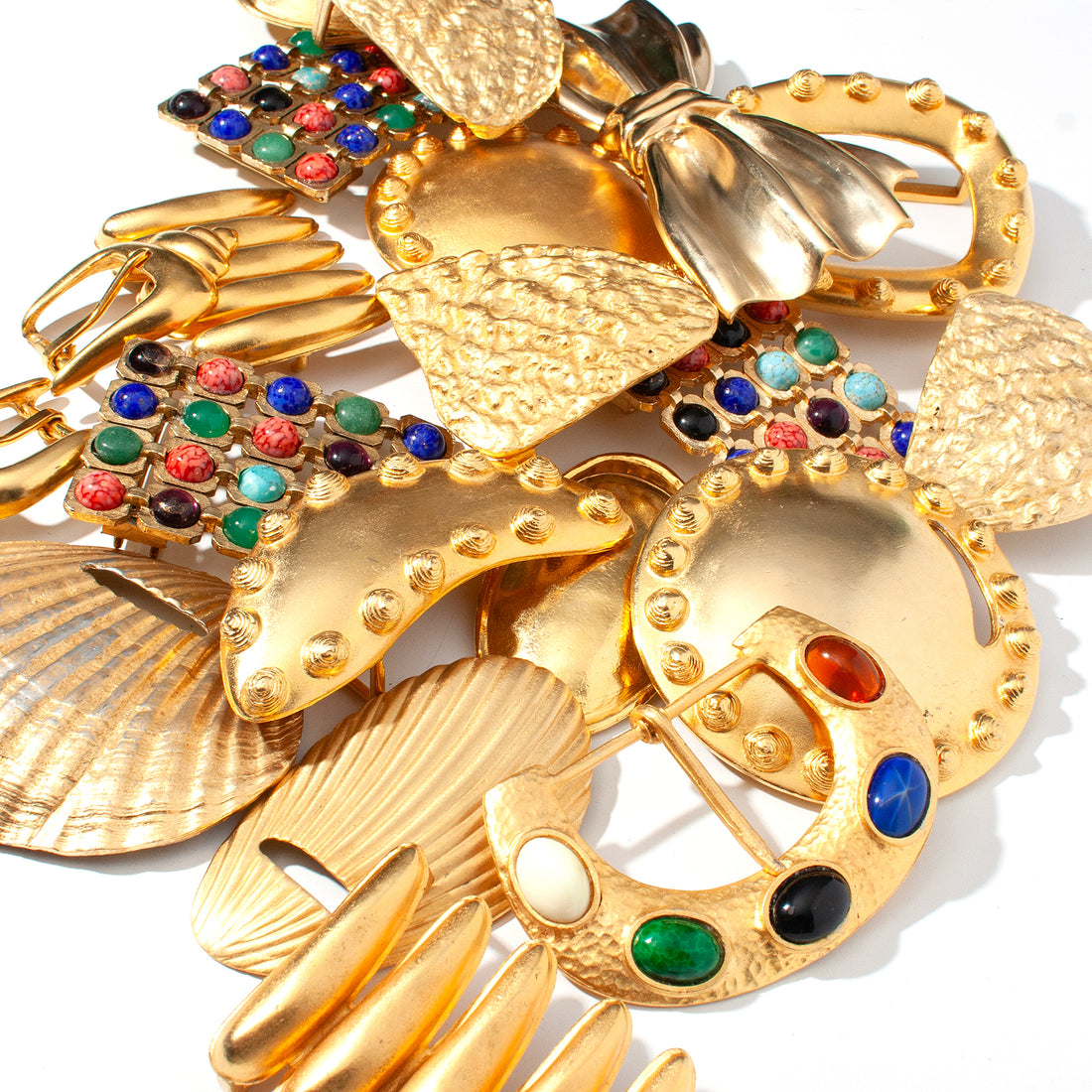 TEXTURED HALF SHELL BELT BUCKLE