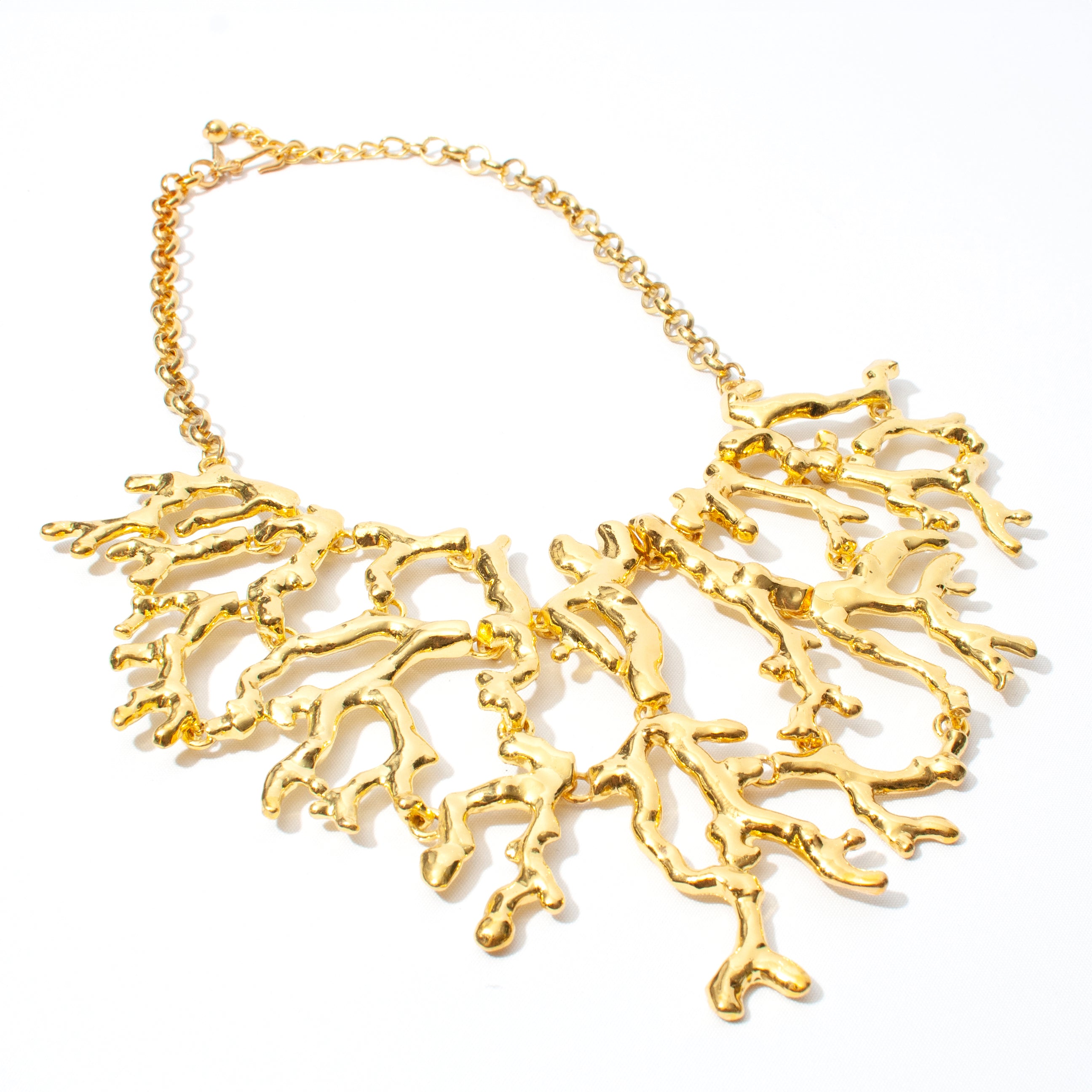 CORAL REEF GOLDEN STATEMENT NECKLACE// KJL KENNETH JAY LANE