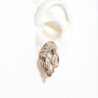 WHITE FLORAL EAR