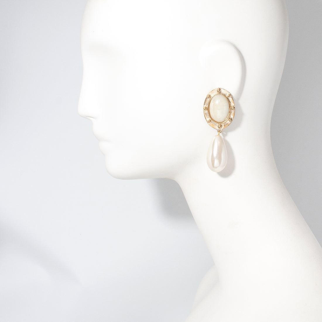 RELIC EARRING