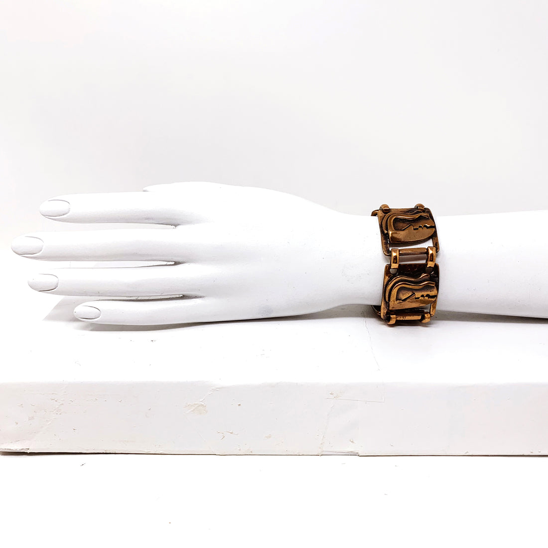 REBAJES 'THE KISS' BRACELET