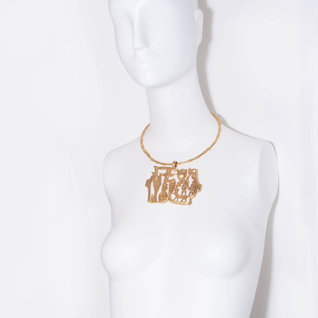 KENNETH JAY LANE EGYPTIAN COLLAR
