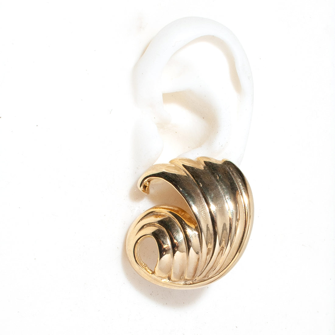 VINTAGE GOLDEN TWIST EARRING