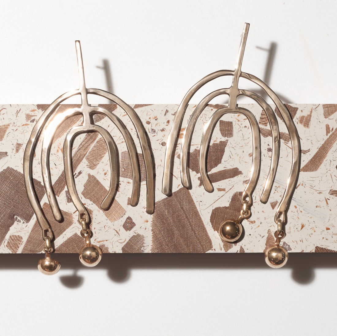 BRIDGE EARRING