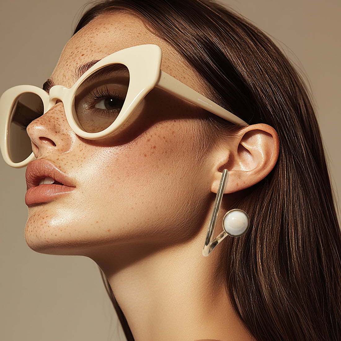 PIA EARRING