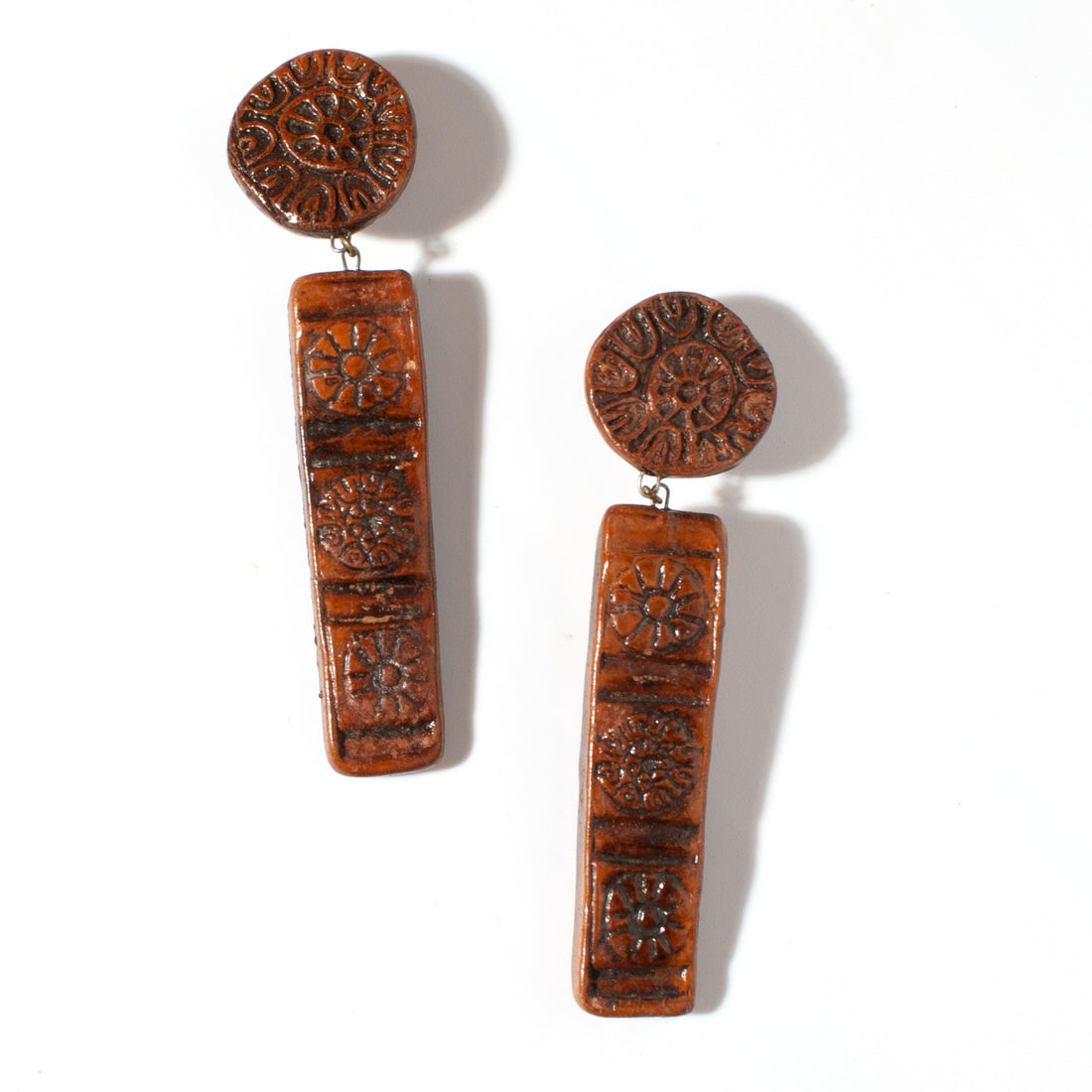 FLORAL SCULPTED WOOD TONE EARRINGS