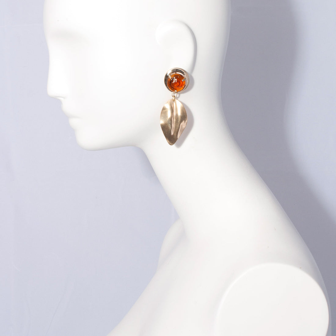 PERSEA EARRING // NUDE