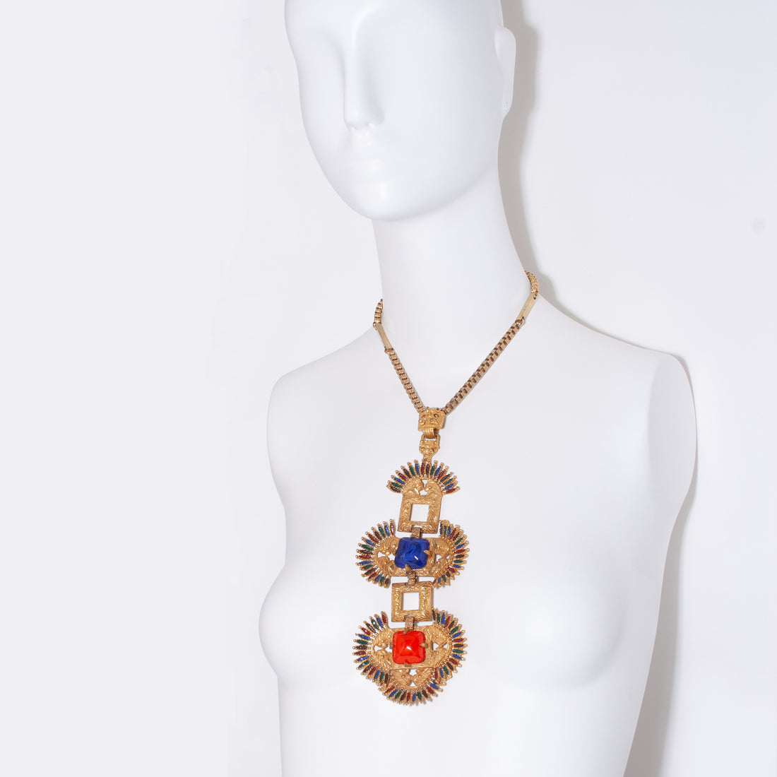 CASTLECLIFF SOUTHWEST: NATIVE AMERICAN PENDANT IN MULTI